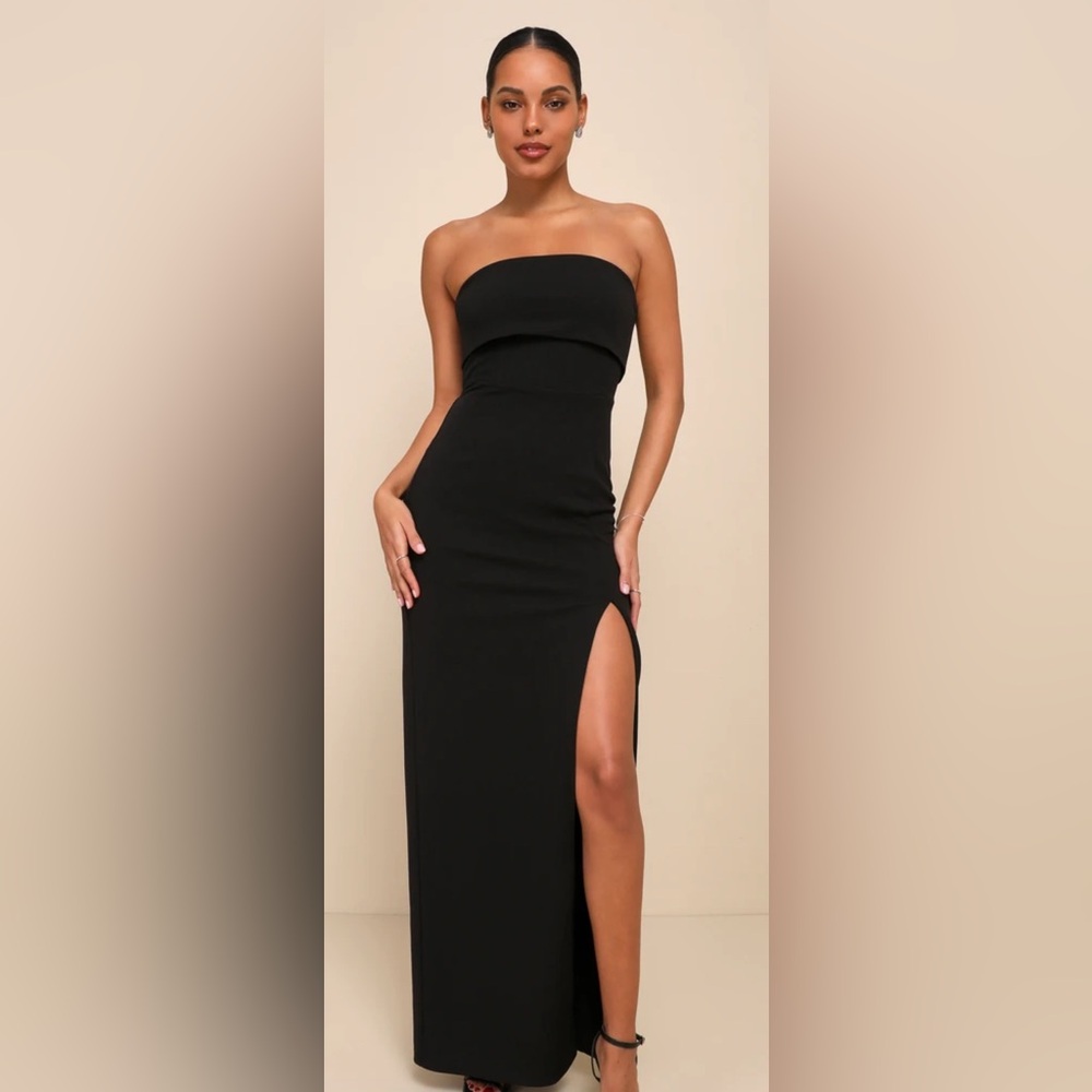 Black Strapless dress with SEXY Slit! It’s dress season and this is PERFECT!